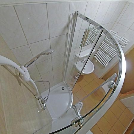 Hostel "Na Bocianowie" Bydgoszcz Ngoại thất bức ảnh