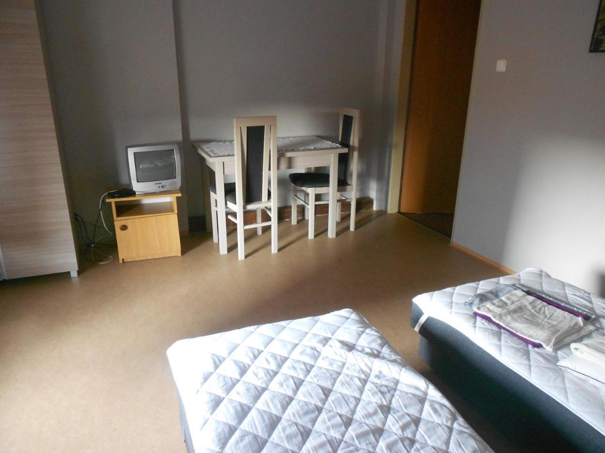 Hostel "Na Bocianowie" Bydgoszcz Ngoại thất bức ảnh