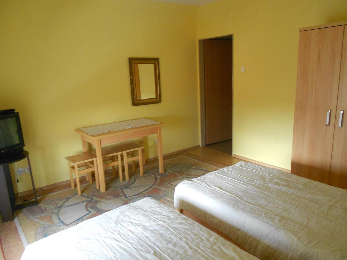 Hostel "Na Bocianowie" Bydgoszcz Ngoại thất bức ảnh