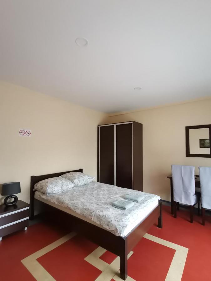 Hostel "Na Bocianowie" Bydgoszcz Ngoại thất bức ảnh