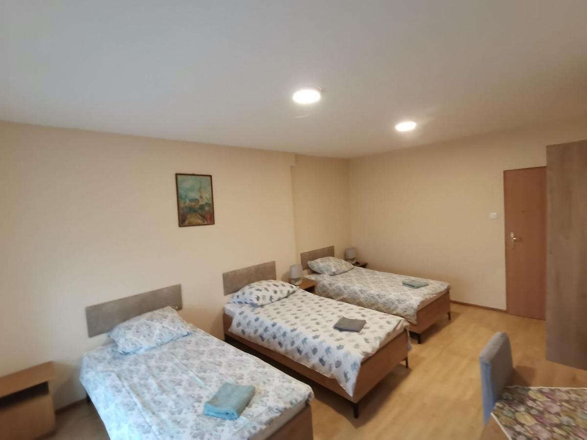 Hostel "Na Bocianowie" Bydgoszcz Ngoại thất bức ảnh