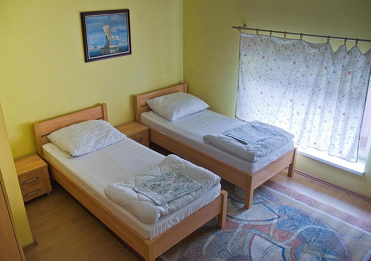 Hostel "Na Bocianowie" Bydgoszcz Ngoại thất bức ảnh