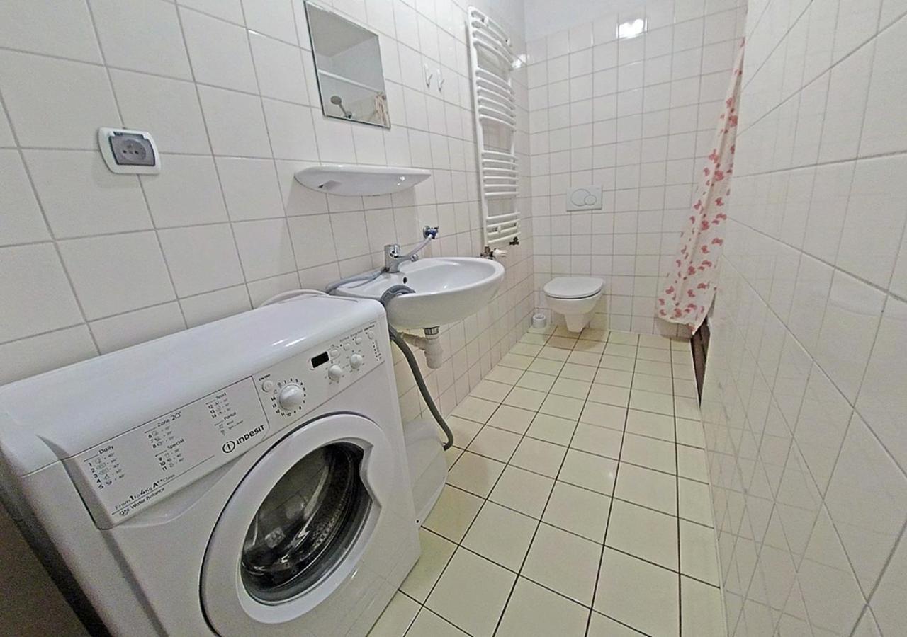 Hostel "Na Bocianowie" Bydgoszcz Ngoại thất bức ảnh