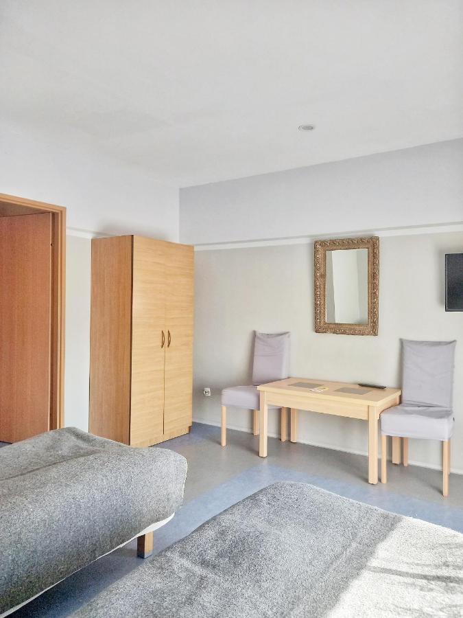 Hostel "Na Bocianowie" Bydgoszcz Ngoại thất bức ảnh